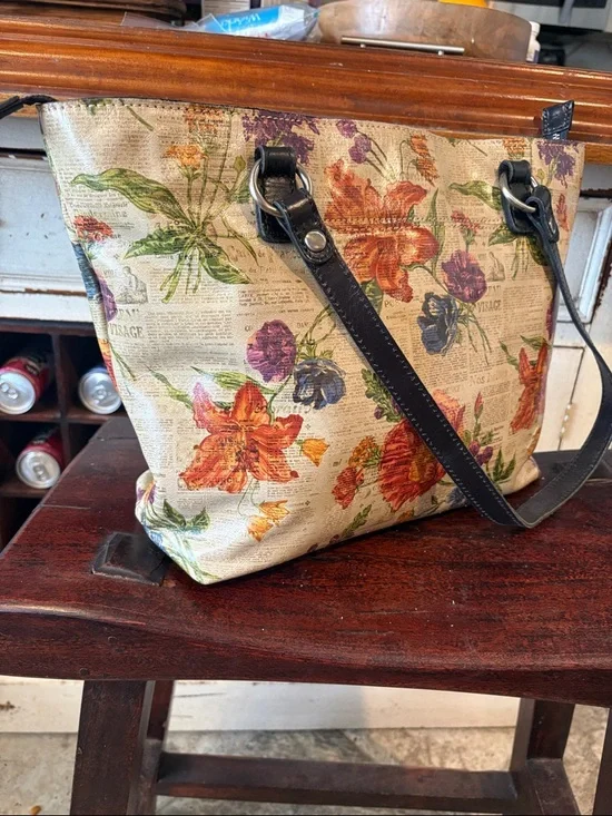 Patricia Nash Coated Canvas Silvi Travel Tote - Picture 3 of 11